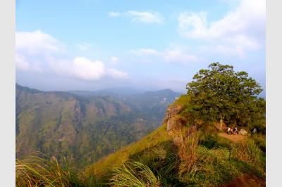 Little Adam's Peak at sunrise - Ella - Sri Lanka - 16.02