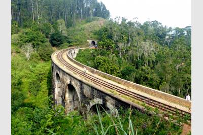 The Nine Arch Bridge - Ella - Sri Lanka - 16.02