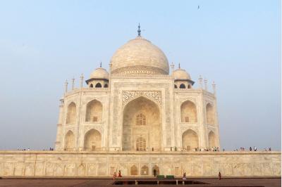 The Taj Mahal - Agra - India - 25.02